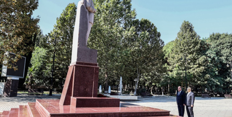 Gömrük Komitəsinin sədri Samuxda vətəndaşların müraciətlərini dinləyib